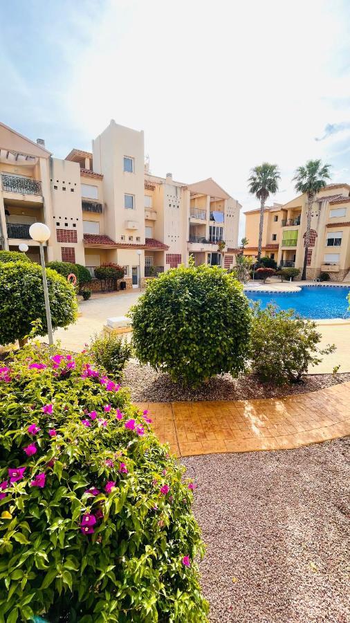 Beautiful 1 Bedroom Apartment In Albir アルビール エクステリア 写真
