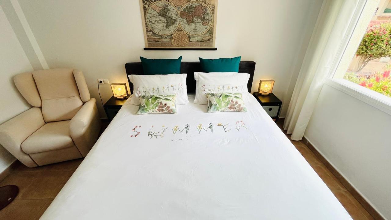 Beautiful 1 Bedroom Apartment In Albir アルビール エクステリア 写真